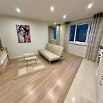 Location With Wide Bath דירה טאלין