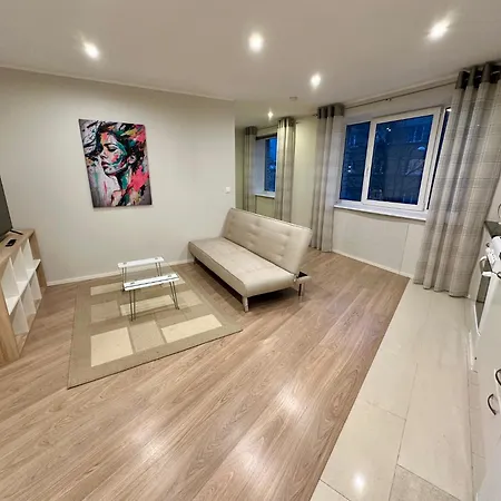 Location With Wide Bath Διαμέρισμα Ταλίν