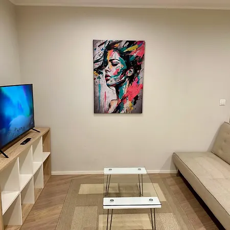 Apartment Location With Wide Bath